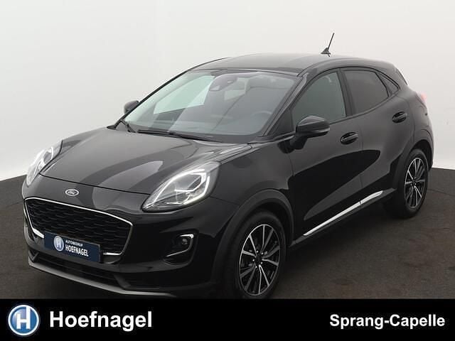 Zwart, metallic lak Gebruikt 2020 Ford Puma Titanium SUV | € 17.995 (Goede deal) - Afbeelding 1/4