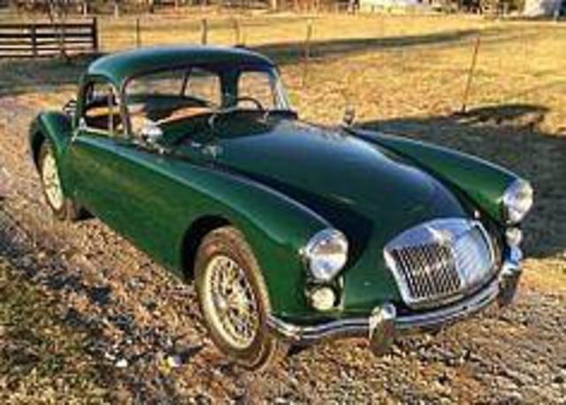 Groen Gebruikt 1958 MG MGA Coupé | € 28.500 - Afbeelding 1/4