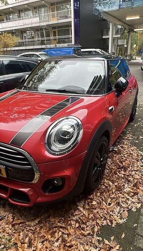 Occasion Mini Cooper Classic 136 PK (100 kW) 2021 Rood Hatchback