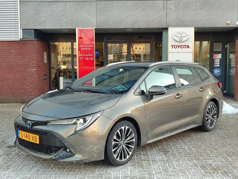 Groen Occasion 2020 Toyota Corolla Business Edition Stationwagen | € 18.299 (Eerlijke prijs) - Afbeelding 1/4