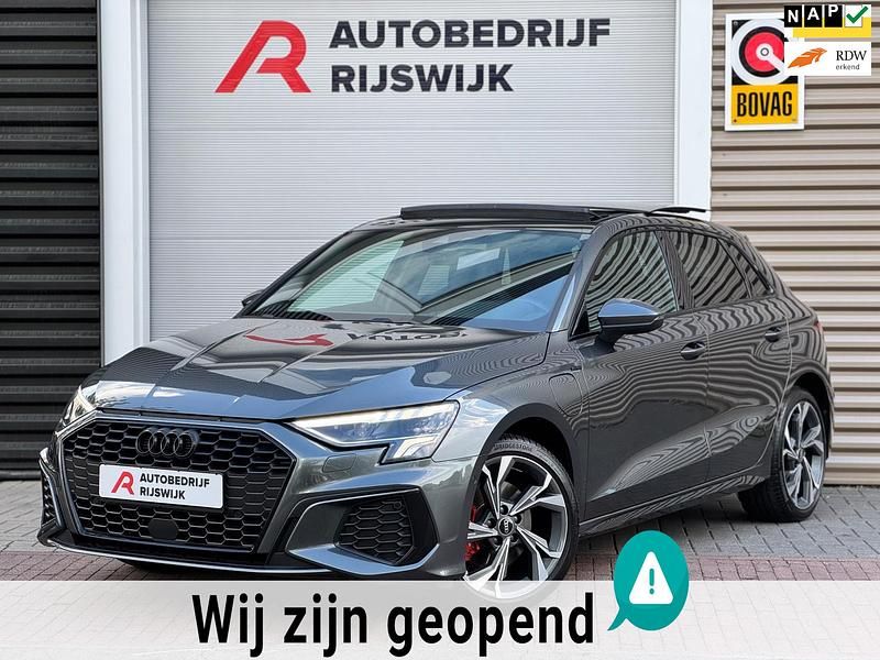 Grijs Gebruikt 2021 Audi A3 Sportback e-tron Premium Sedan | € 29.950 (Duur) - Afbeelding 1/4