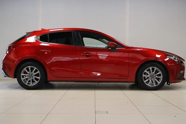 Occasion Mazda 3 120 PK (88 kW) 2017 Rood (metallic) Hatchback