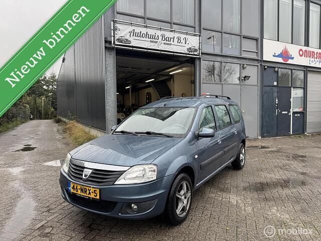Blauw Gebruikt 2010 Dacia Logan Lauréate Sedan | € 2.799 (Eerlijke prijs) - Afbeelding 1/4