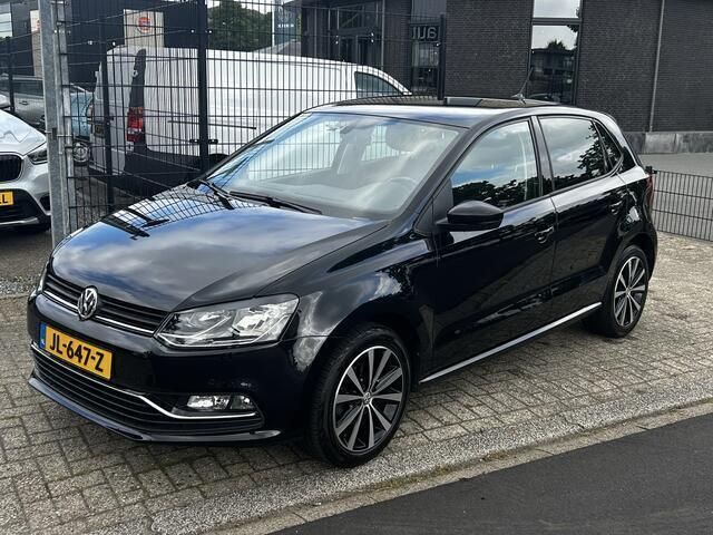 Zwart Gebruikt 2016 VW Polo Highline Hatchback | € 11.950 (Eerlijke prijs) - Afbeelding 1/4
