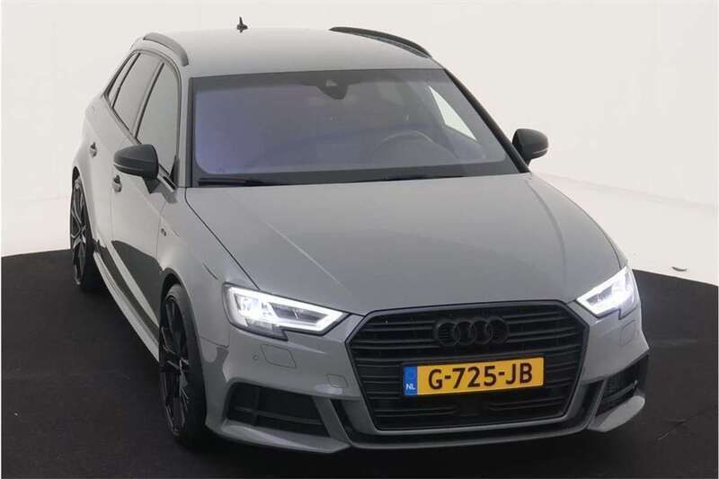 Grijs Gebruikt 2020 Audi A3 S-Line Hatchback | € 25.245 (Goede deal) - Afbeelding 1/4
