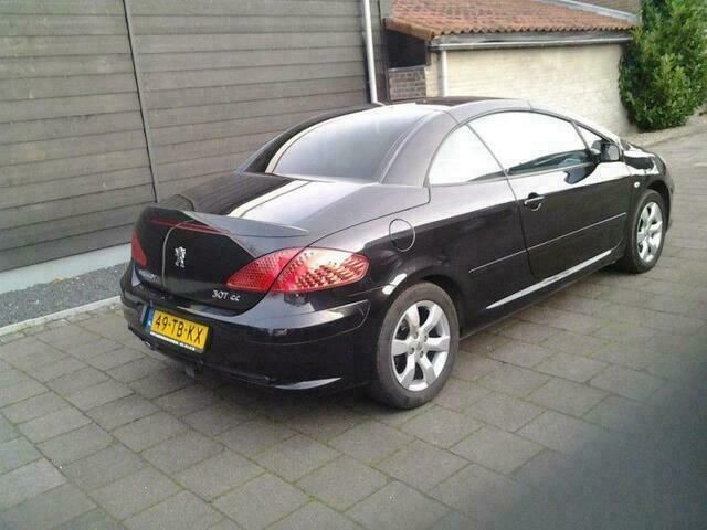 Occasion Peugeot 307 CC 136 PK (100 kW) 2006 Zwart Cabriolet