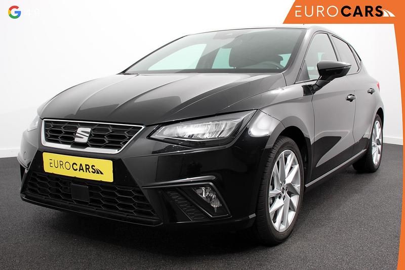 Zwart Occasion 2023 Seat Ibiza FR Hatchback | € 18.890 (Eerlijke prijs) - Afbeelding 1/4