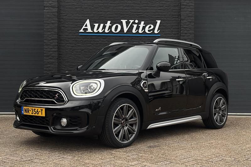 Zwart Gebruikt 2017 Mini Cooper SD Countryman Chili SUV | € 19.945 - Afbeelding 1/4