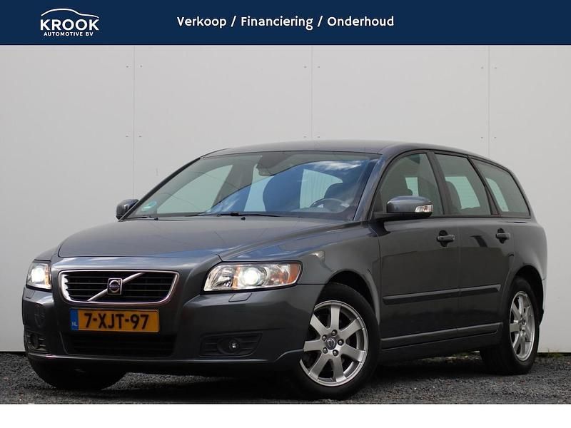 Grijs Gebruikt 2009 Volvo V50 Momentum Stationwagen | € 8.400 (Duur) - Afbeelding 1/3