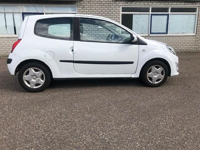 Wit Gebruikt 2009 Renault Twingo Dynamique Hatchback | € 1.250 (Goede deal) - Afbeelding 1/4