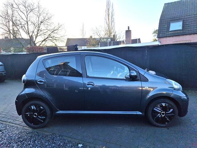 Occasion Toyota Aygo Comfort 68 PK (50 kW) 2009 Grijs (metallic) Hatchback