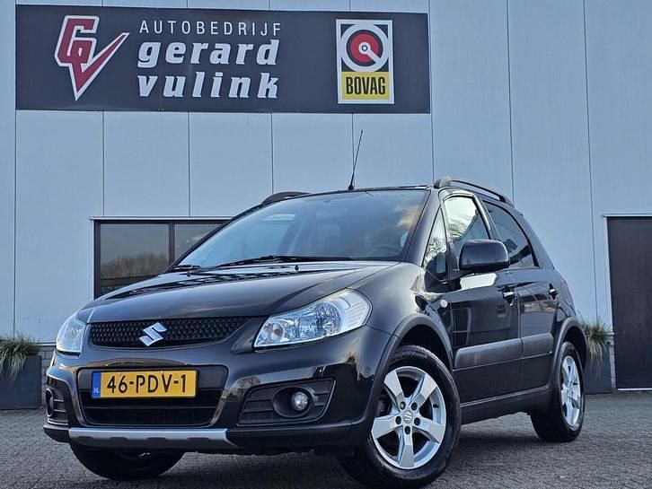 Zwart Occasion 2011 Suzuki SX4 Exclusive MPV | € 7.340 (Eerlijke prijs) - Afbeelding 1/4