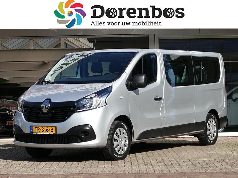 Grijs Gebruikt 2018 Renault Trafic Authentique Van | € 18.090 - Afbeelding 1/4