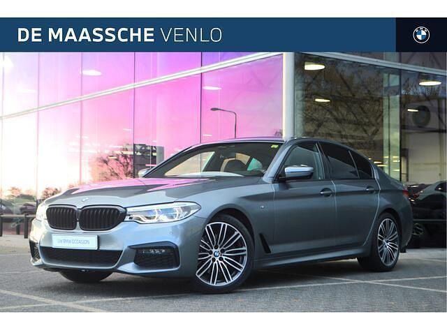 Grijs Gebruikt 2020 BMW 520 Executive Sedan | € 33.950 (Iets duurder) - Afbeelding 1/4