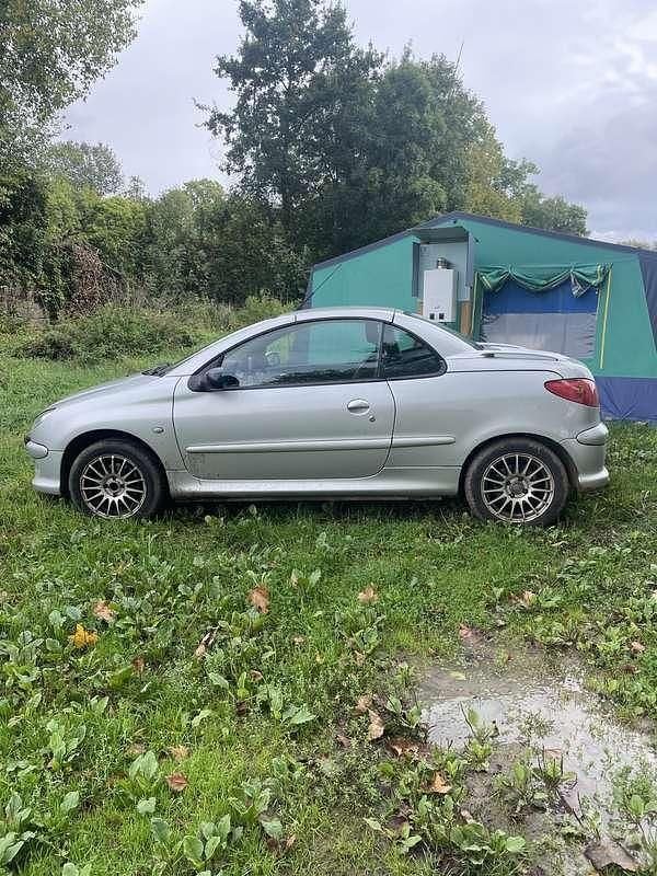 Grijs Gebruikt 2003 Peugeot 206 Cabriolet | € 600 (Super prijs) - Afbeelding 1/3