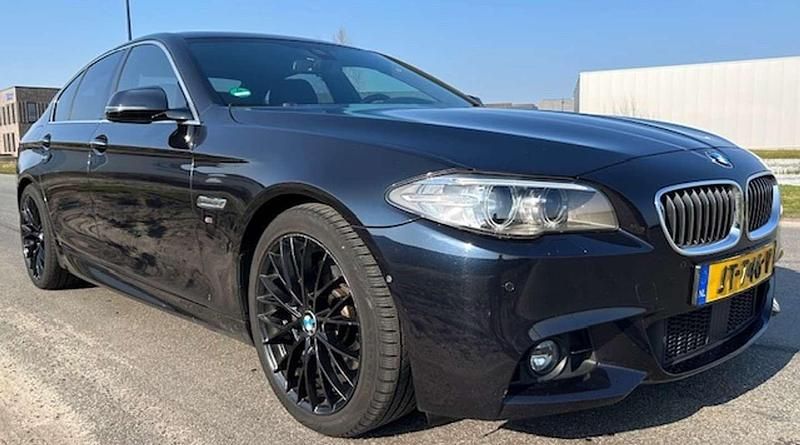 Zwart Gebruikt 2016 BMW 528 M Sport Sedan | € 15.750 (Goede deal) - Afbeelding 1/4