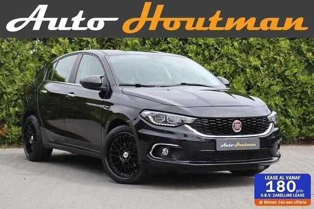 Zwart Gebruikt 2019 Fiat Tipo S Hatchback | € 10.950 (Goede deal) - Afbeelding 1/4