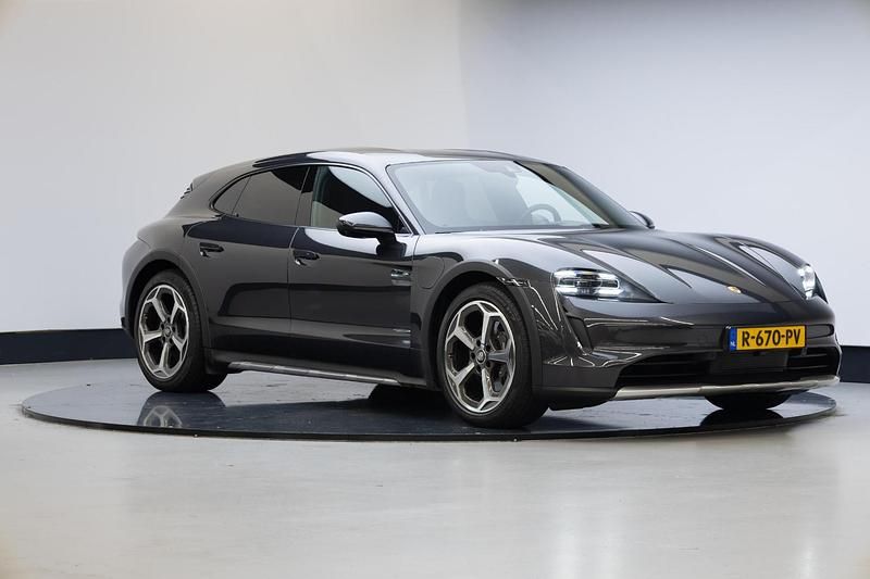 Occasion Porsche Taycan 22 kW (30 PK) 2022 Grijs SUV