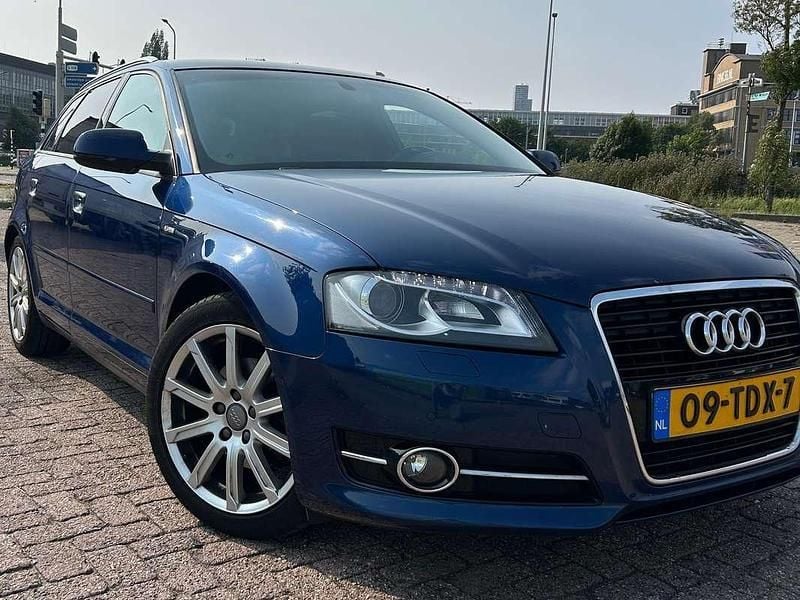Blauw Gebruikt 2012 Audi A3 Sport Hatchback | € 6.500 (Super prijs) - Afbeelding 1/4