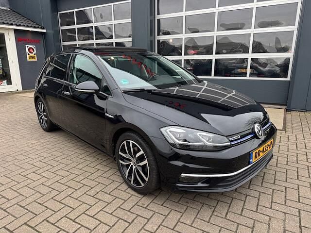 Occasion VW Golf VII Highline 131 PK (96 kW) 2018 Zwart Hatchback