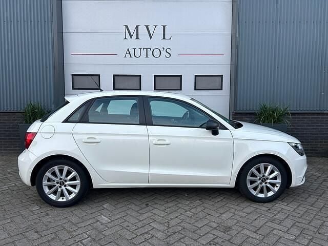 Occasion Audi A1 Sportback Attraction 86 PK (63 kW) 2012 Wit Hatchback