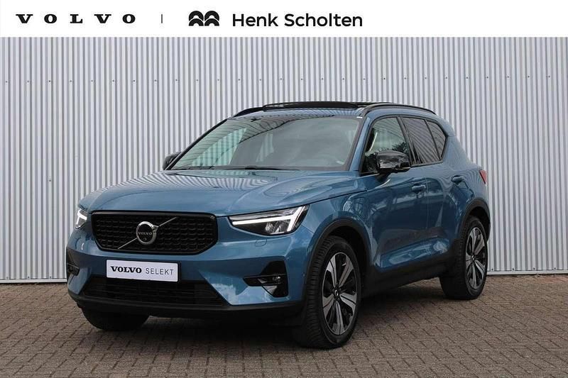Blauw Gebruikt 2022 Volvo XC40 Inscription SUV | € 42.950 (Iets duurder) - Afbeelding 1/4