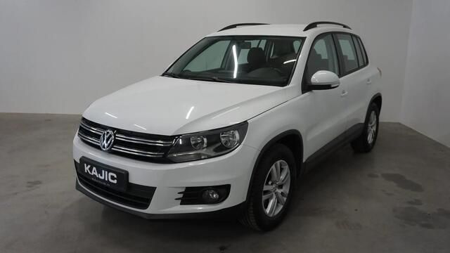 Wit Gebruikt 2015 VW Tiguan Comfortline SUV | € 11.700 (Eerlijke prijs) - Afbeelding 1/4