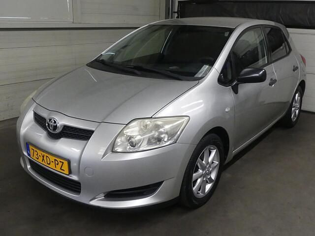 Grijs Gebruikt 2007 Toyota Auris Terra Hatchback | € 4.445 (Eerlijke prijs) - Afbeelding 1/4