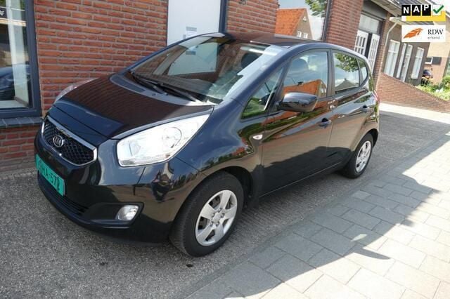 Zwart Gebruikt 2012 Kia Venga Attract Hatchback | € 5.999 - Afbeelding 1/4