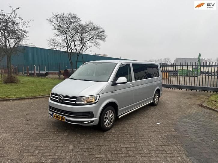 Zilver (metallic) Occasion 2017 VW T6 Highline Van | € 9.750 - Afbeelding 1/4
