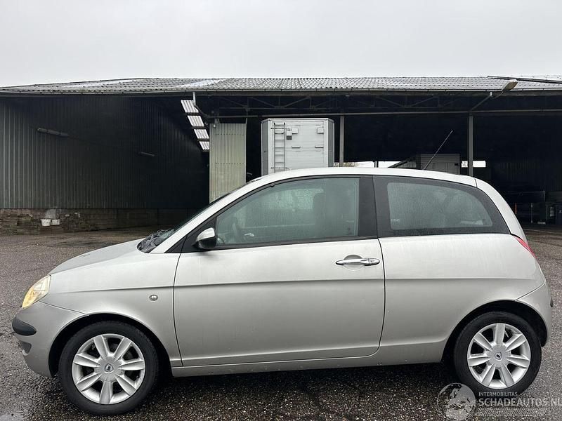 Grijs Occasion 2005 Lancia Ypsilon Hatchback | € 1.199 - Afbeelding 1/4