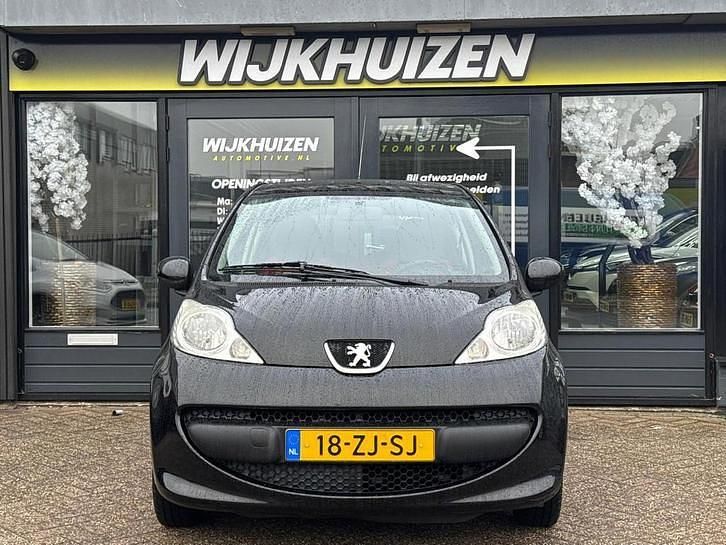 Occasion Peugeot 107 Urban Move 68 PK (50 kW) 2008 Zwart Hatchback