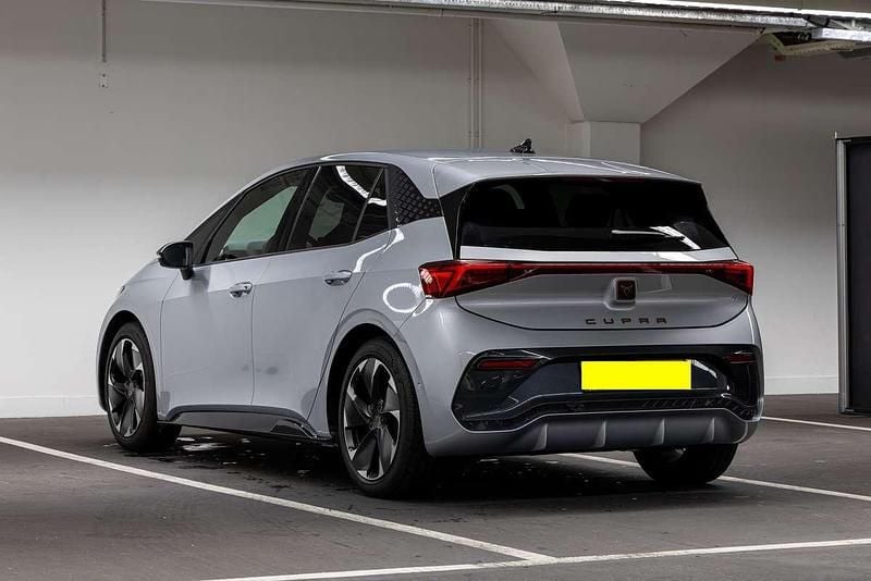Occasion Cupra Born Limited Edition 169 kW (231 PK) 2025 Grijs Hatchback