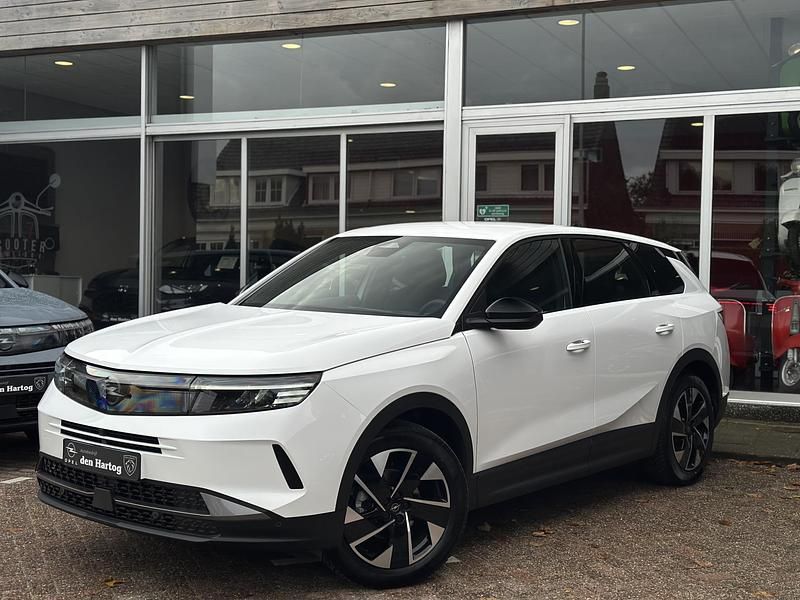 Wit Occasion 2025 Opel Grandland X Business Edition SUV | € 35.000 (Eerlijke prijs) - Afbeelding 1/4