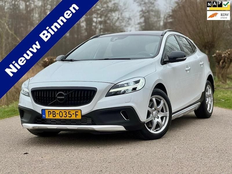 Occasion Volvo V40 191 PK (140 kW) 2017 Wit Hatchback