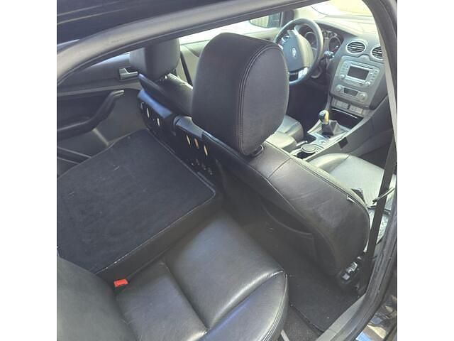 Occasion Ford Focus Titanium 109 PK (80 kW) 2010 Zwart Stationwagen