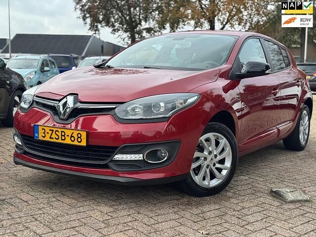 Rood Gebruikt 2015 Renault Mégane III LIMITED Hatchback | € 6.999 (Eerlijke prijs) - Afbeelding 1/4
