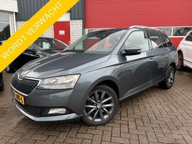 Grijs, metallic lak Gebruikt 2019 Skoda Fabia Business Line Stationwagen | € 12.888 (Goede deal) - Afbeelding 1/4