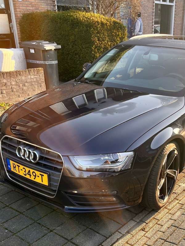 Blauw Gebruikt 2014 Audi A4 Sport Stationwagen | € 10.300 (Goede deal) - Afbeelding 1/4