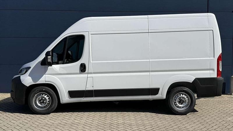 Occasion Opel Movano 140 PK (102 kW) 2024 Wit Van