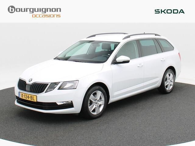 Wit, metallic lak Gebruikt 2020 Skoda Octavia Business Line Stationwagen | € 19.450 (Eerlijke prijs) - Afbeelding 1/4