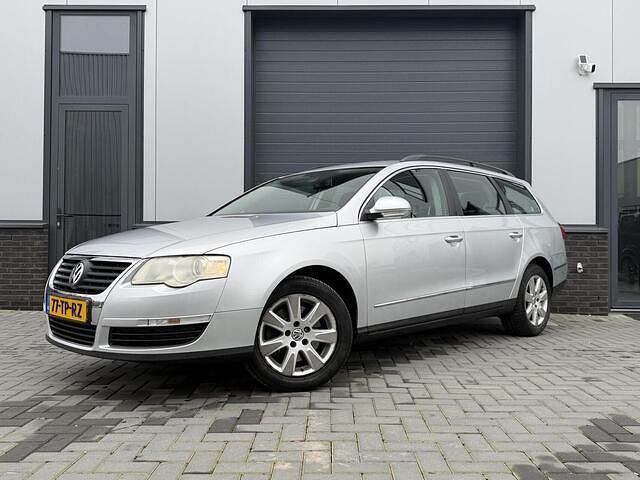 Grijs Occasion 2007 VW Passat Comfortline Stationwagen | € 4.250 (Eerlijke prijs) - Afbeelding 1/4