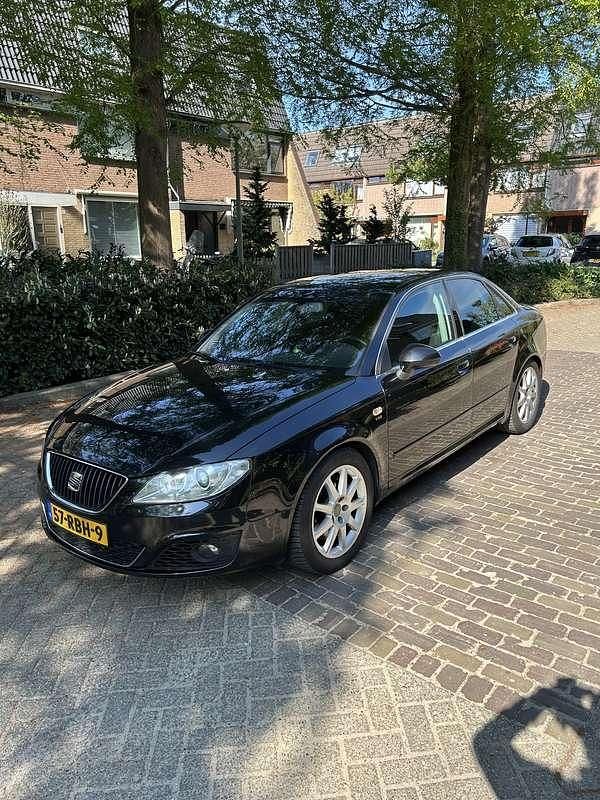 Zwart Gebruikt 2011 Seat Exeo Sport Sedan | € 6.000 - Afbeelding 1/4