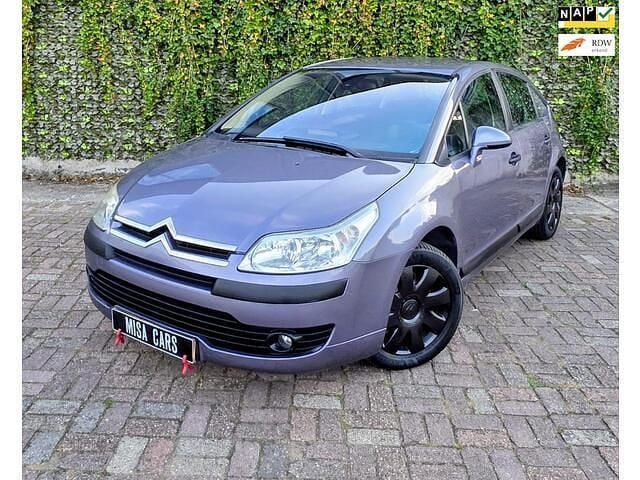 Paars Gebruikt 2005 Citroën C4 Prestige Hatchback | € 2.575 (Eerlijke prijs) - Afbeelding 1/4