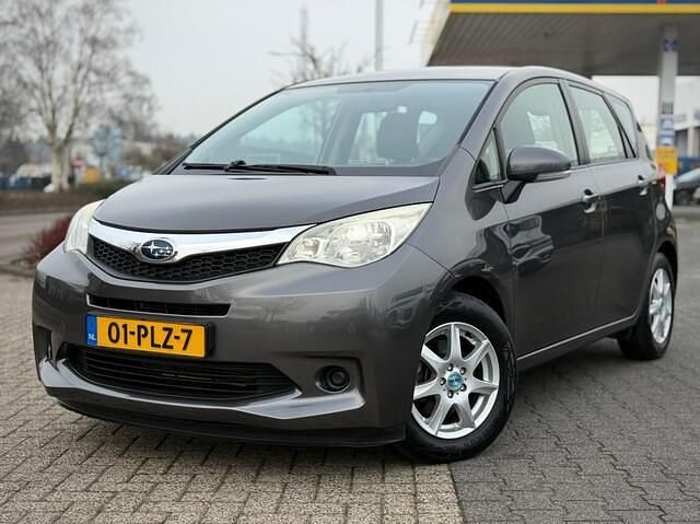 Grijs Occasion 2011 Subaru Trezia Hatchback | € 5.950 - Afbeelding 1/4