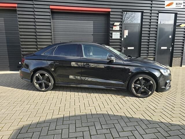 Occasion Audi A3 Attraction 110 PK (80 kW) 2015 Zwart Sedan
