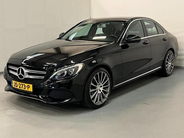 Occasion Mercedes C180 AMG 156 PK (114 kW) 2015 Zwart (metallic) Sedan