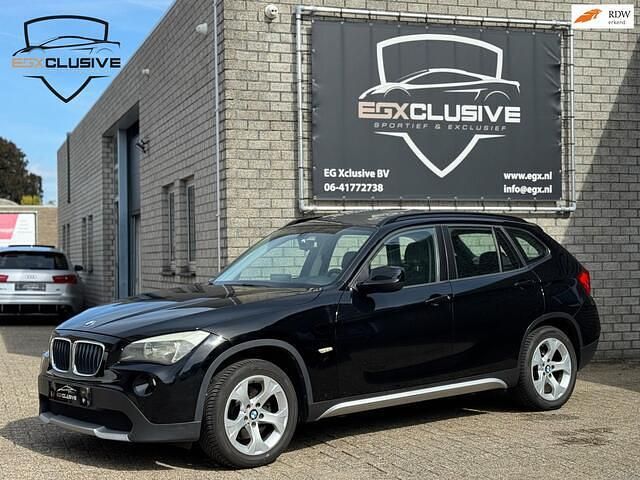 Zwart Gebruikt 2010 BMW X1 Executive SUV | € 6.250 (Super prijs) - Afbeelding 1/4