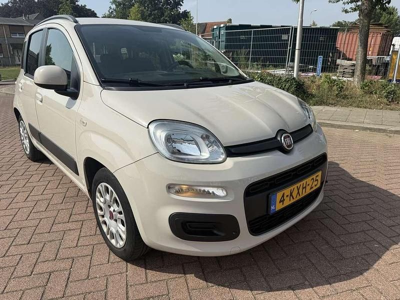 Beige Gebruikt 2013 Fiat Panda Lounge Hatchback | € 4.250 (Eerlijke prijs) - Afbeelding 1/4