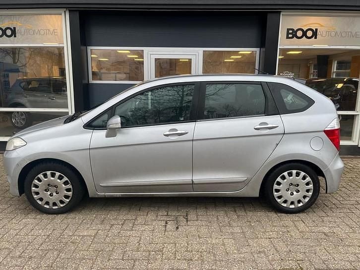 Occasion 2006 Honda FR-V MPV | € 1.499 (Goede deal) - Afbeelding 1/4